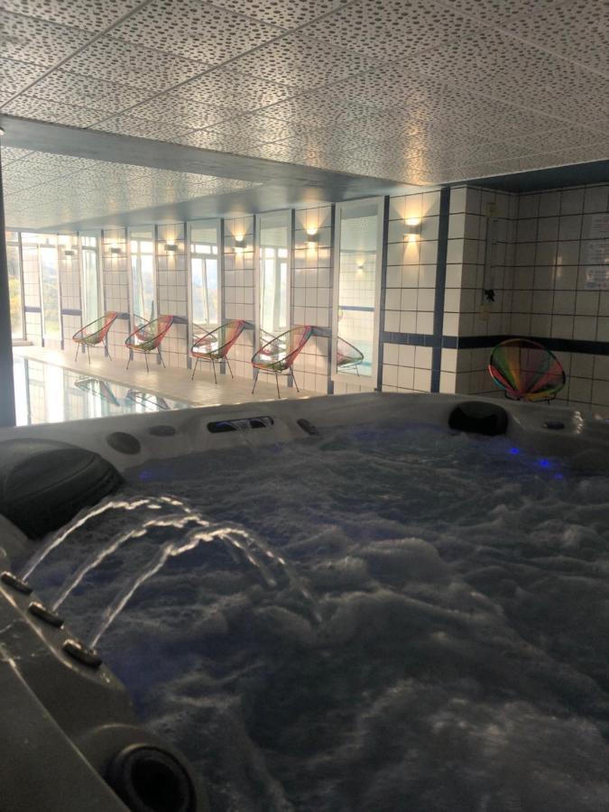 מונסטר Hotel Panorama מראה חיצוני תמונה